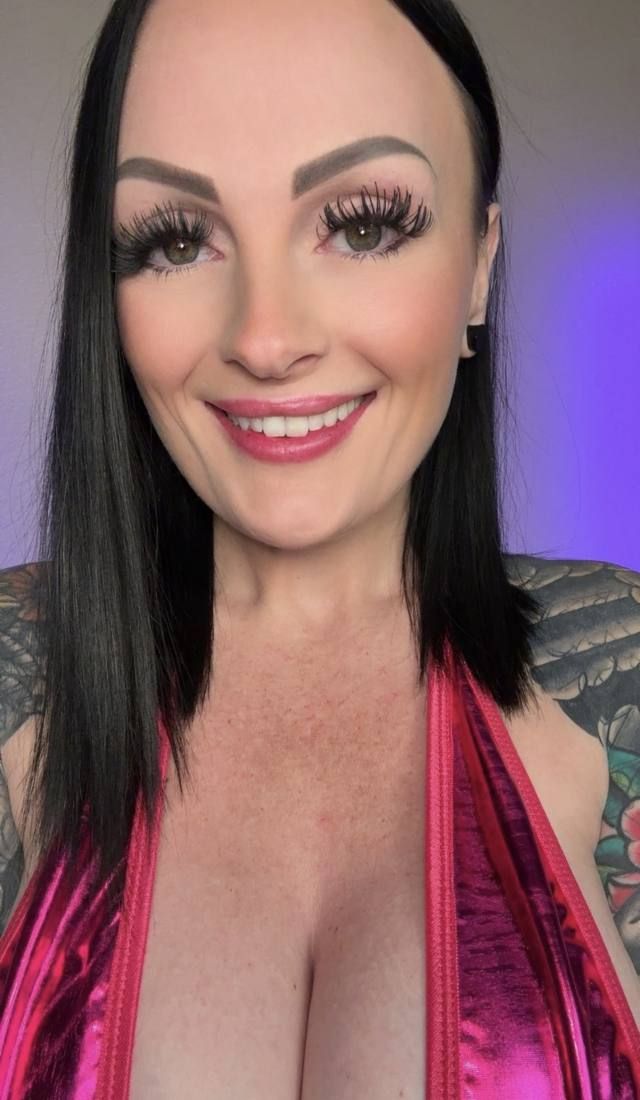 Indulge in a refined, unforgettable experience with a captivating companion offering warmth, charm, and genuine connection 😘✨ - Image 3